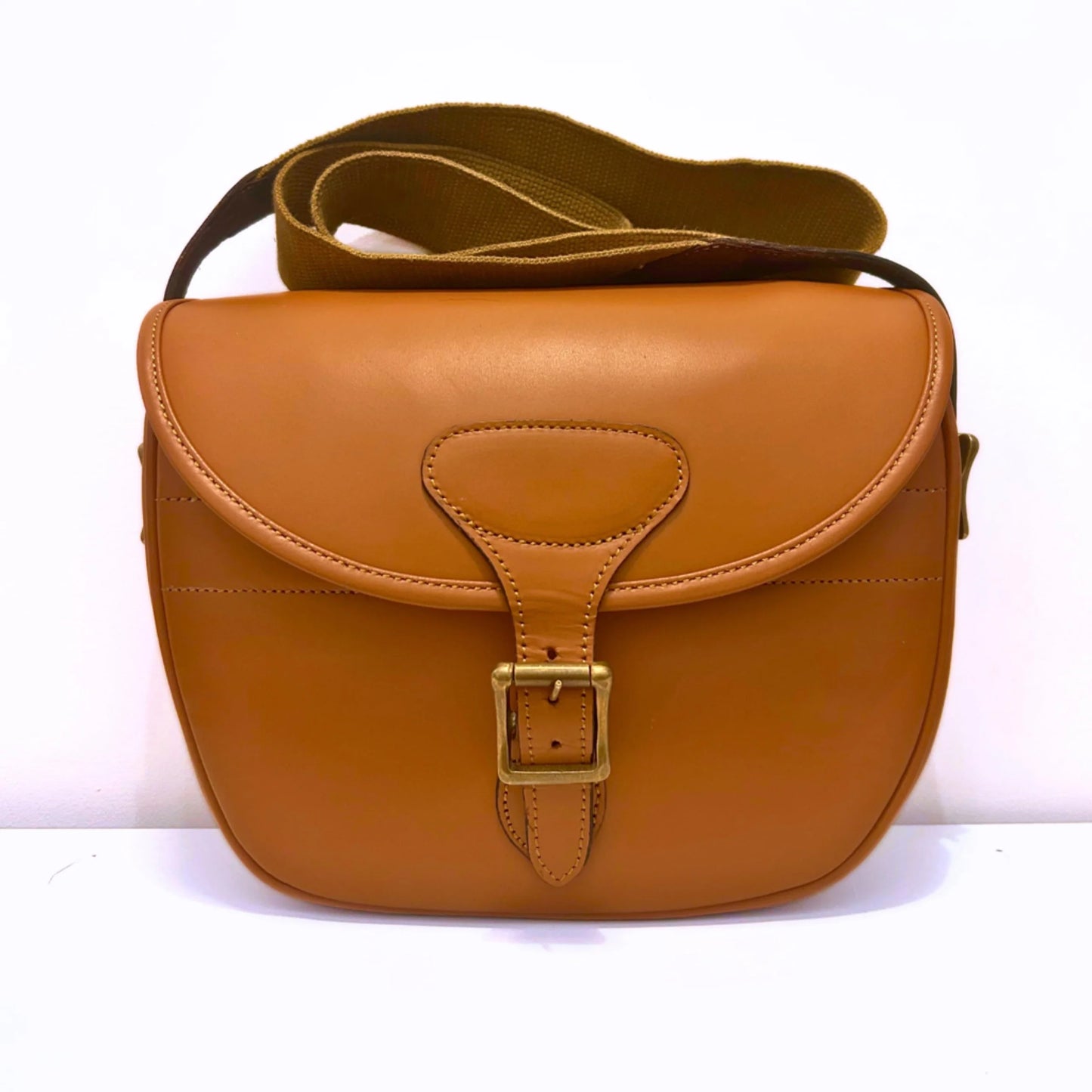 Tan leather cartridge bag - 100 shell capacity
